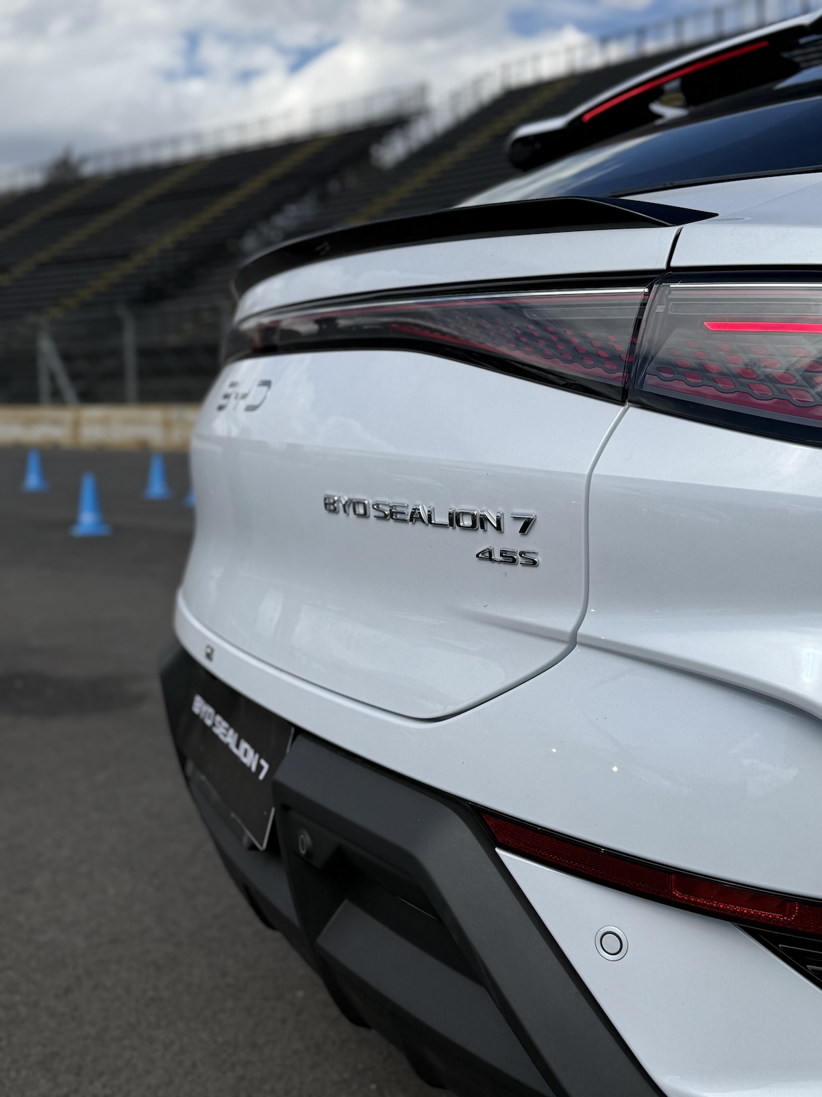 BYD Sealion 7 | Memo Lira Sealion 7 el SUV coupé eléctrico de BYD sofisticado y deportivo