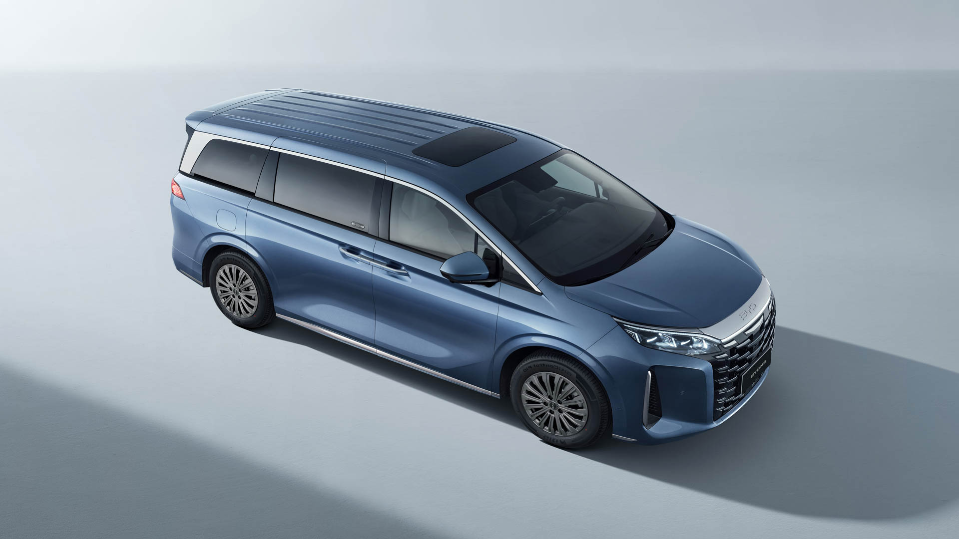 BYD M9 | Memo Lira BYD M9