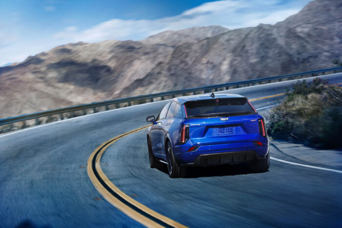 Cadillac presenta OPTIQ-V 2026: desempeño, tecnología y estilo eléctrico