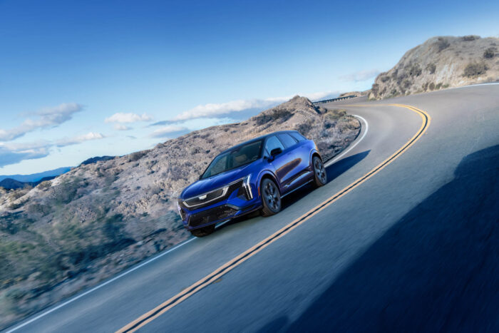Cadillac presenta OPTIQ-V 2026: desempeño, tecnología y estilo eléctrico