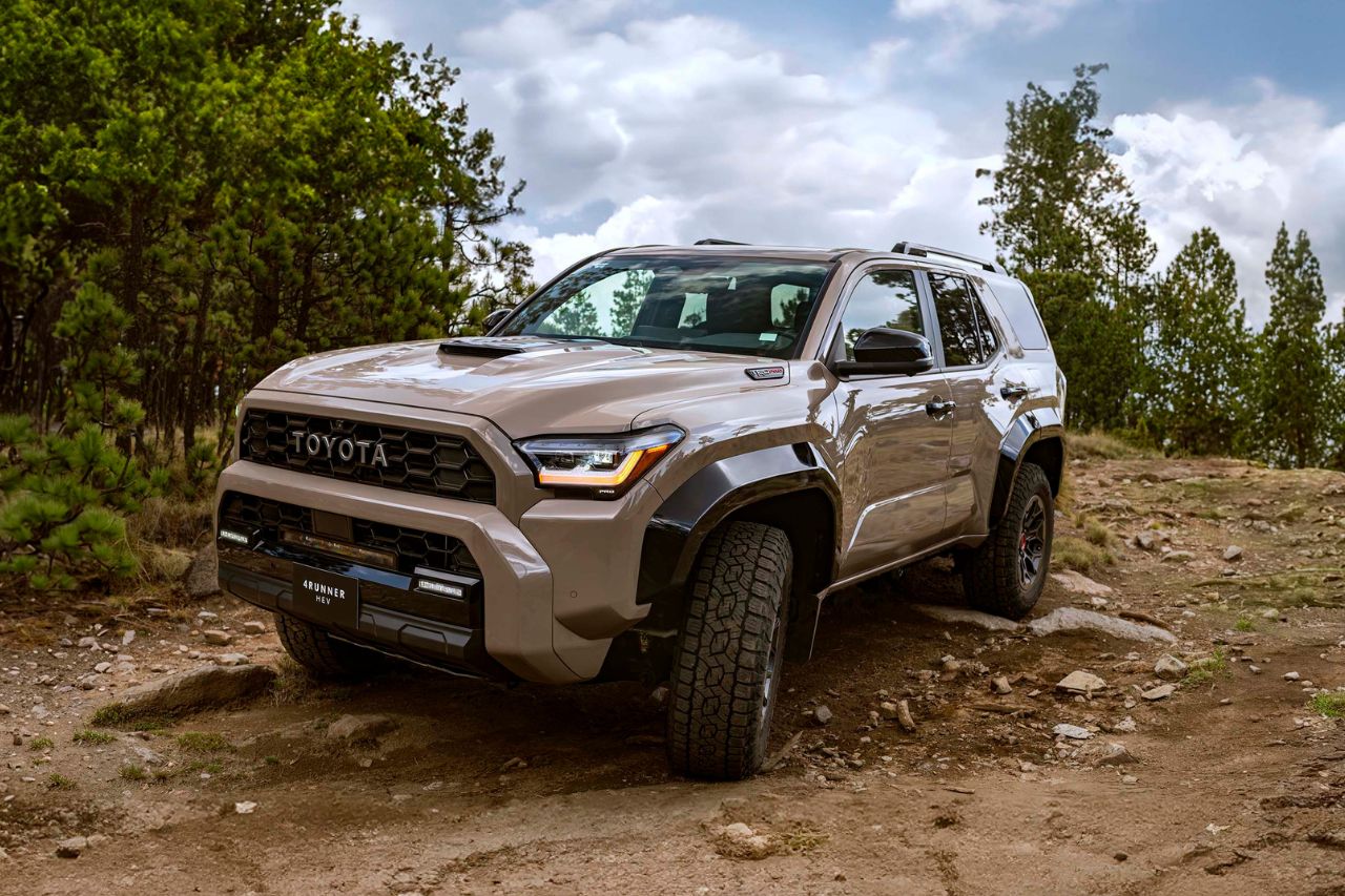 Toyota 4Runner HEV 1 | Memo Lira 4Runner HEV regresa a México la aventura comienza de nuevo ahora con alma híbrida